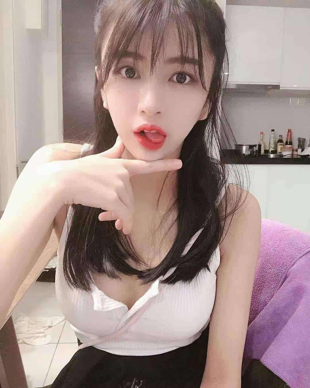 椒江区性感身材姐妹花